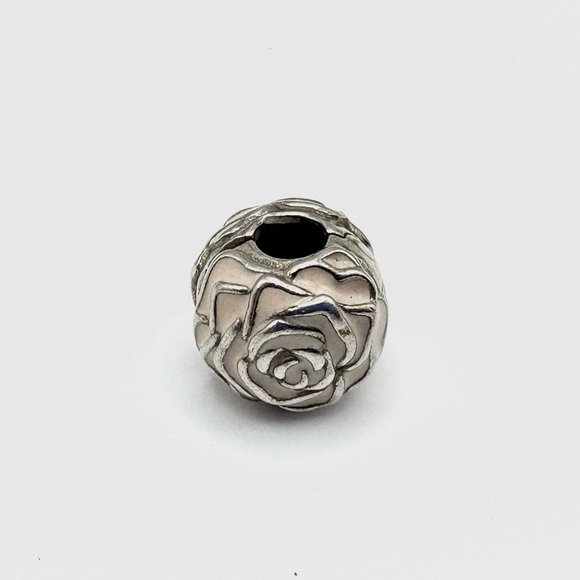Pandora Rose Garden Love Sterling Silver Clip Charm - Picture 3 of 5
